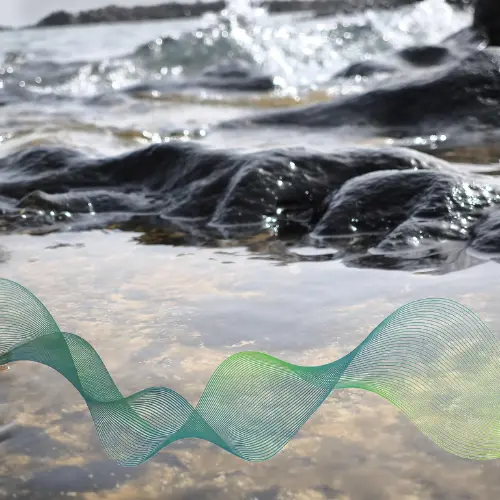 Sonothérapie – Apaisement vibratoire Ondes vibratoires sur un mouvement d’eau, représentant l’apaisement et l’harmonisation énergétique en sonothérapie.