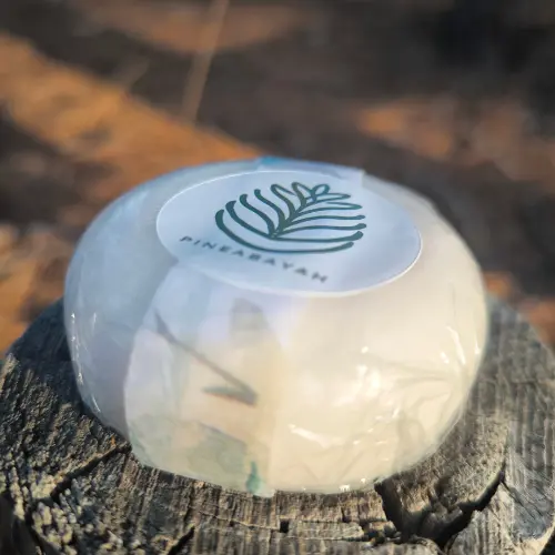 Un rituel de douceur au quotidien Savon Vibratoire Pineabayah pour un rituel de douceur au quotidien